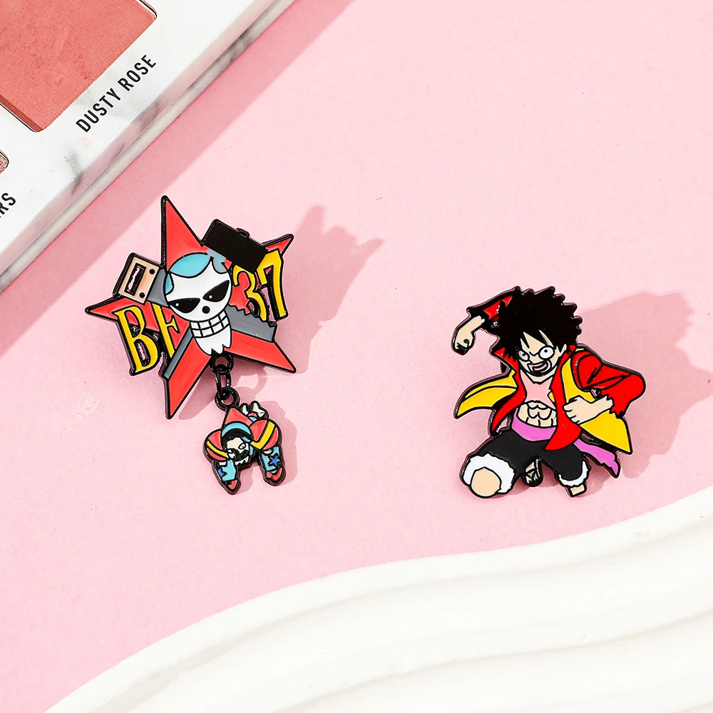 2 Stück Kreative Anime-Brosche – Anime Cosplay Luffy Bewertung und Preis
